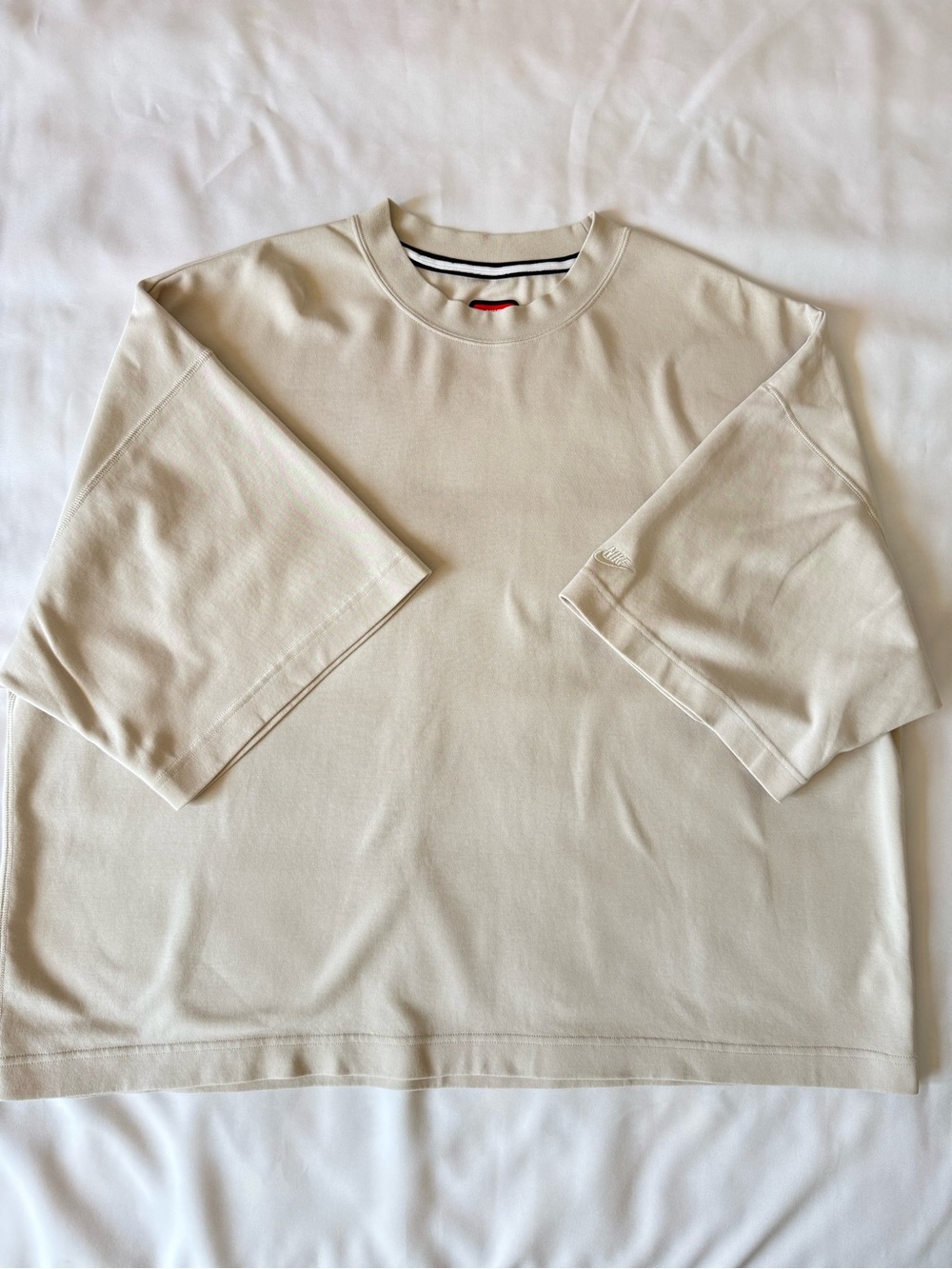 Nike Men's 2XL Beige Solid Crew Neck Short Sleeve Logo T-Shirt FZ7581-104